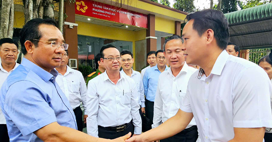 Chủ tịch TPHCM khảo sát 36 xã, phường khu vực Bình Dương cũ