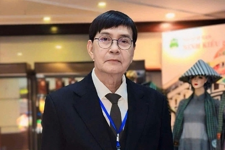 Đại tá từng chăm sóc Bác Hồ ôm chặt NSND Thanh Điền rồi khóc