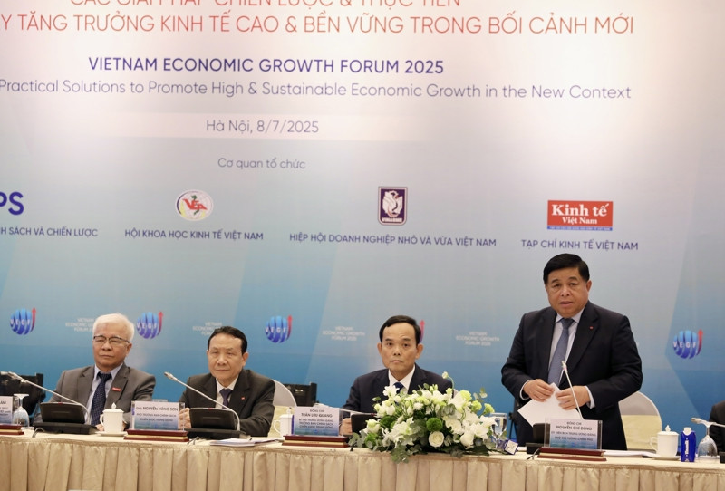 Hơn 235 tỷ USD đang bị chôn chân và sứ mệnh tăng trưởng hai con số