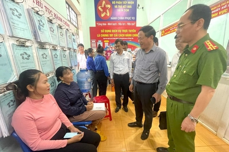 Giao KPI cả chủ tịch và bí thư xã, nếu không hoàn thành cả hai 'cùng lên đường'