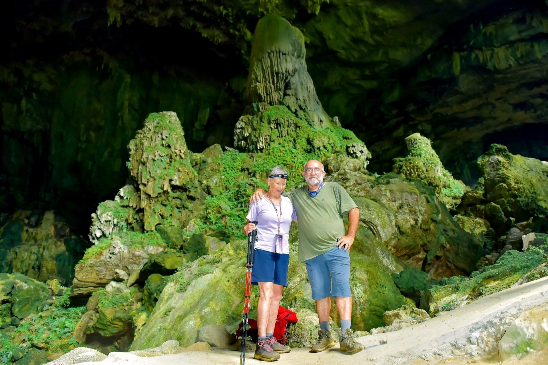 Hang động huyền bí hấp dẫn khách Tây, được ví như 'động Phong Nha' ở Thanh Hóa