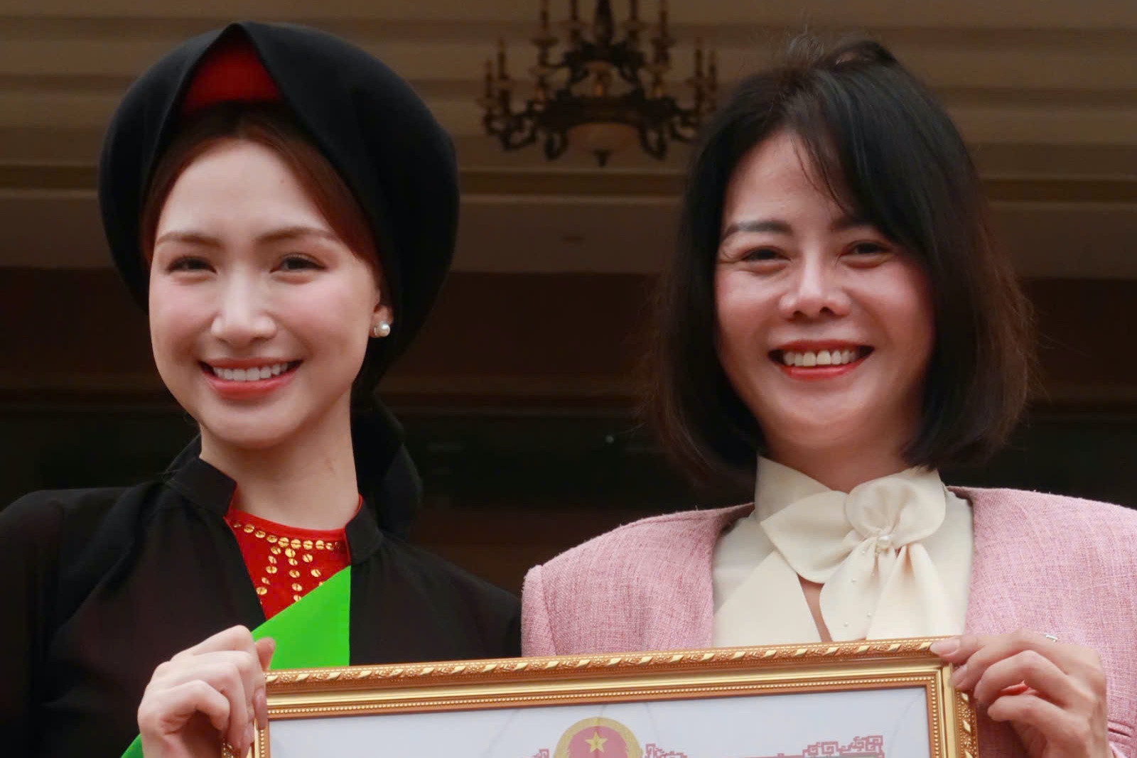 Thu Hoài - nữ đạo diễn quê Bắc Ninh 'mất ăn mất ngủ' vì tiết mục của Hòa Minzy