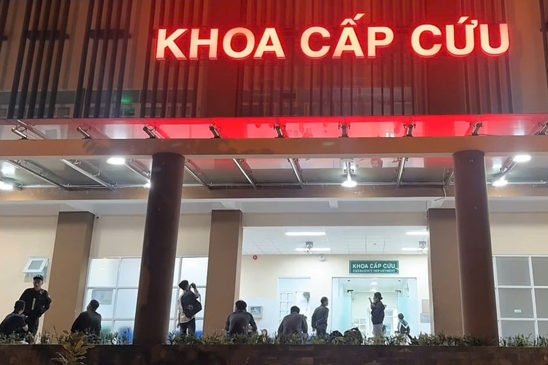 Tình trạng sức khỏe 39 người nhập viện vụ 2 xe khách tông nhau trên cao tốc