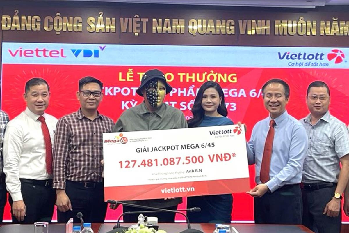 Trúng Vietlott hơn 127 tỷ đồng, thanh niên ở TPHCM tiết lộ bí mật dãy số lạ
