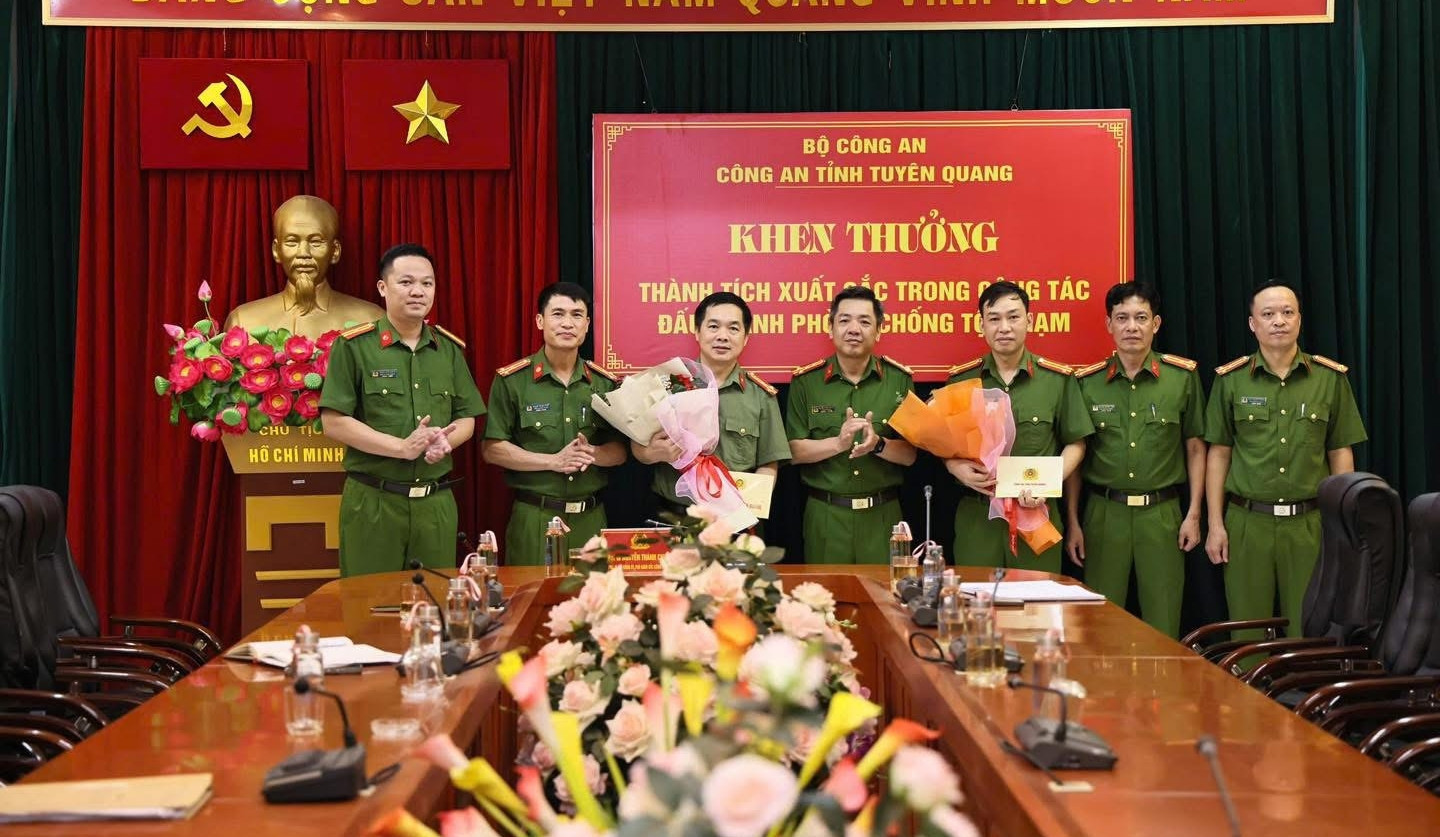 Vợ bị thương nặng sau vụ nổ khi đi xe máy, công an tạm giữ ngay người chồng