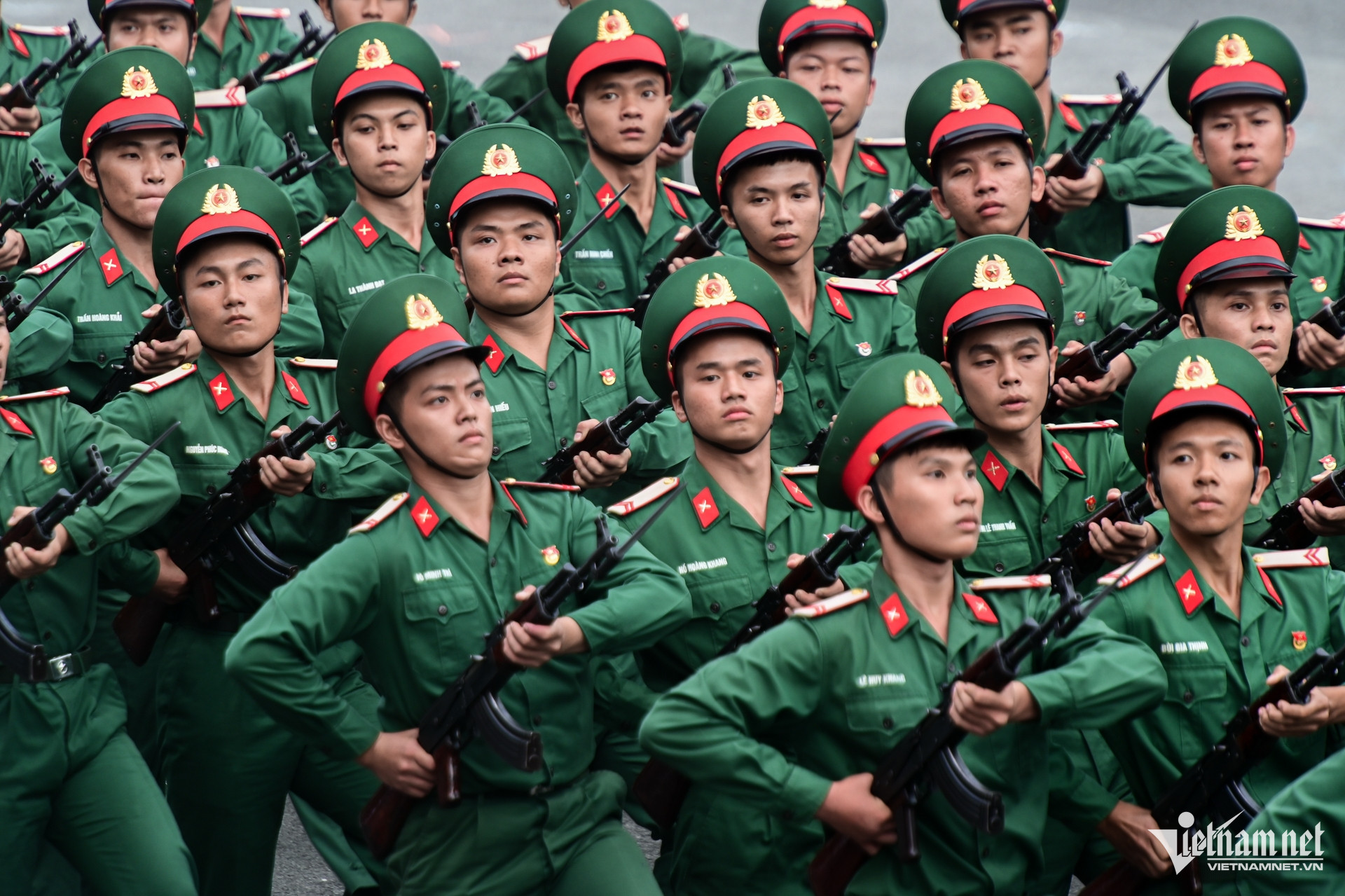 W-ra quân huấn luyện TPHCM nguyễn huế 35.jpg