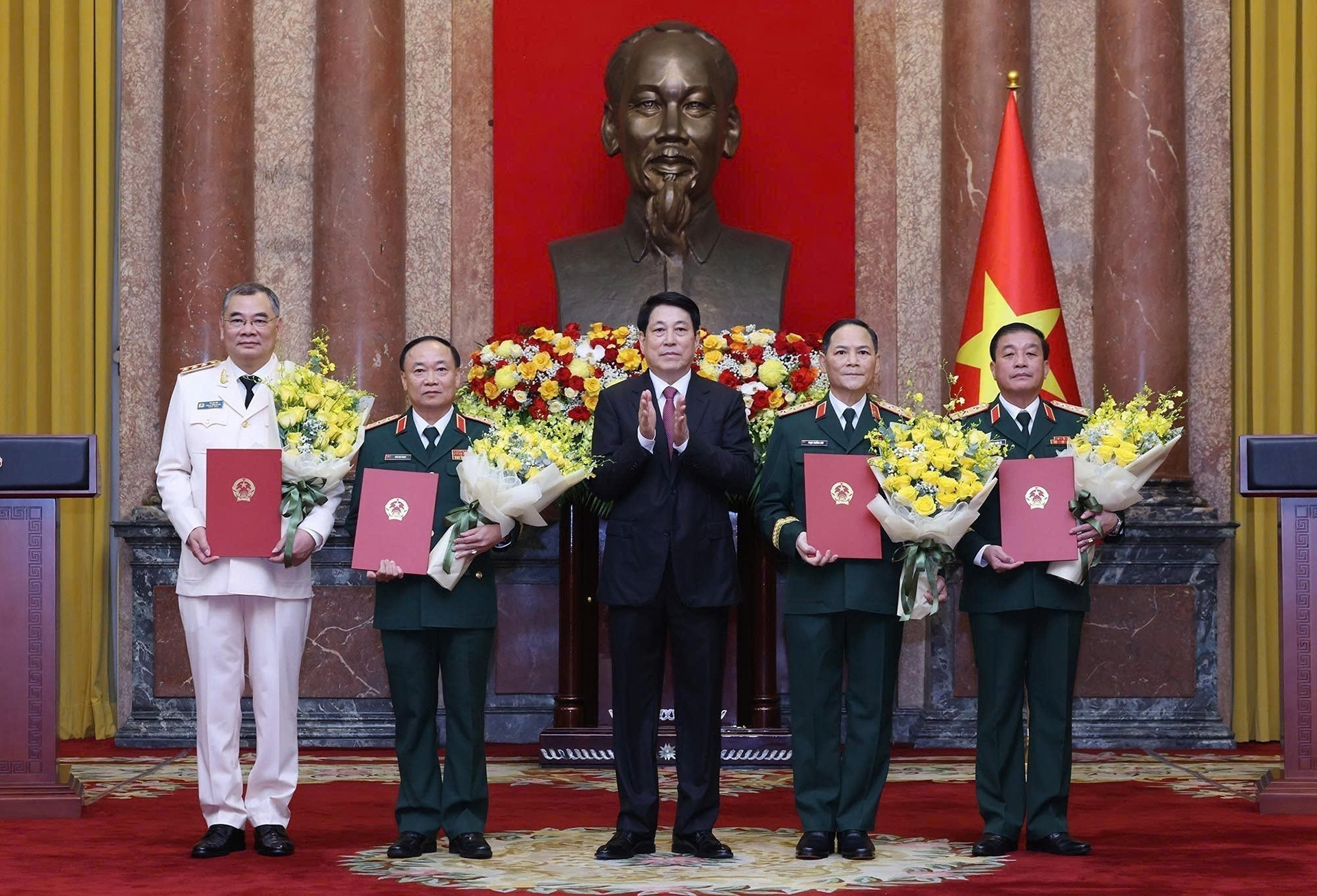 4 tướng lĩnh Công an, Quân đội được thăng hàm thượng tướng