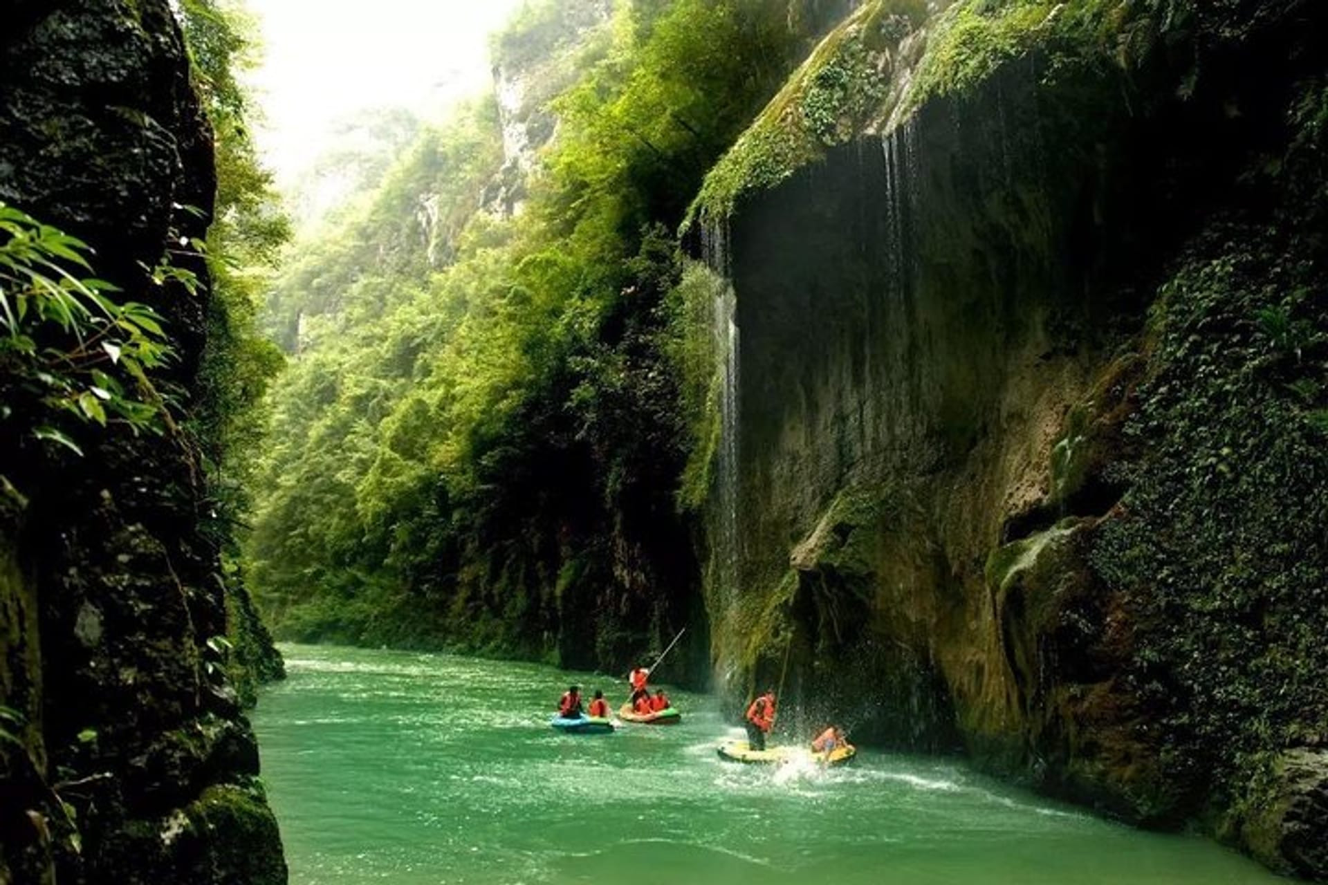 9577b0ab b599 4b00 aab9 e848b4feb6c1_private guiyang day tour hoer tiankeng and nanjiang grand canyon xlarge.jpg