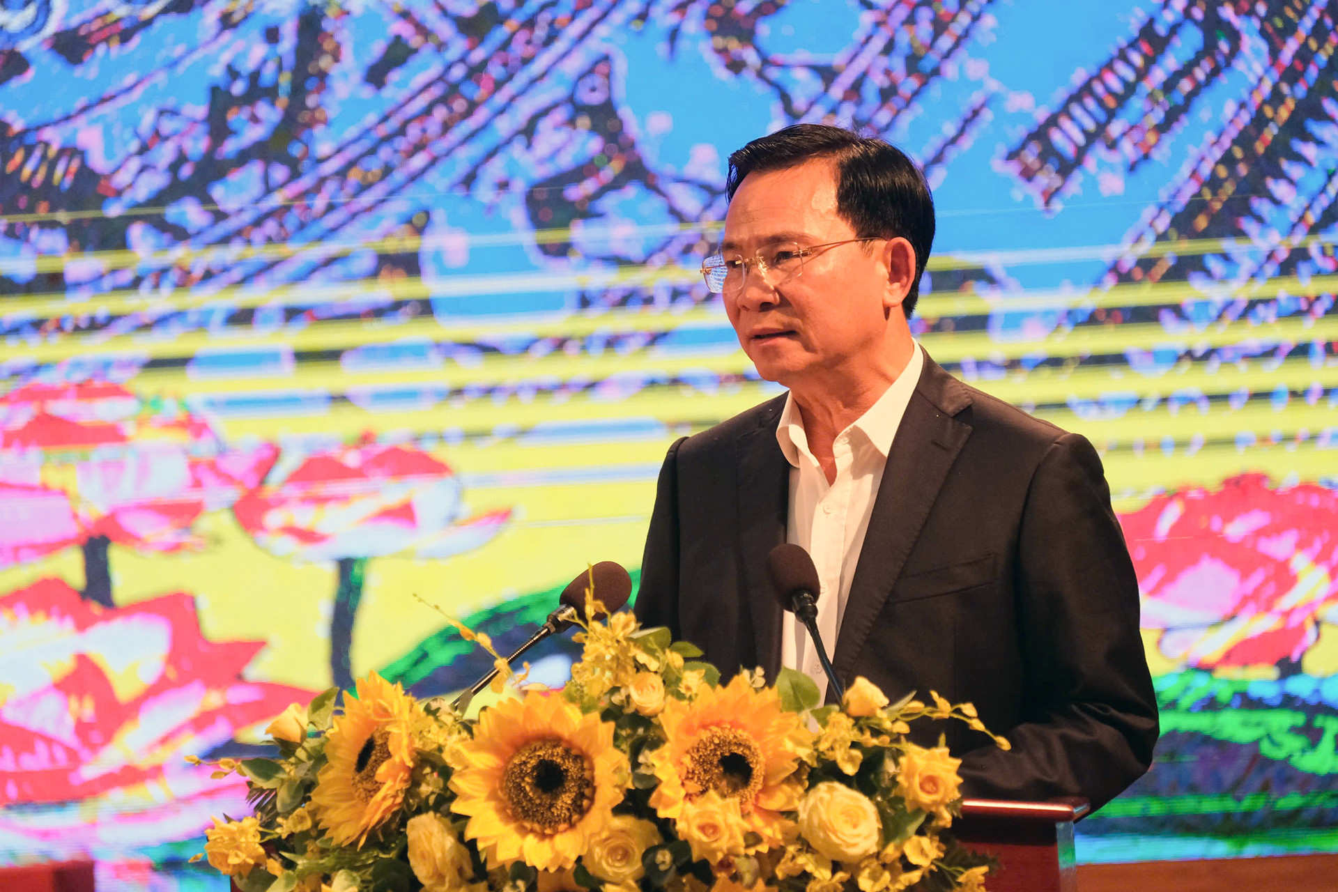 Chu tich ubnd tinh lam dong.jpg