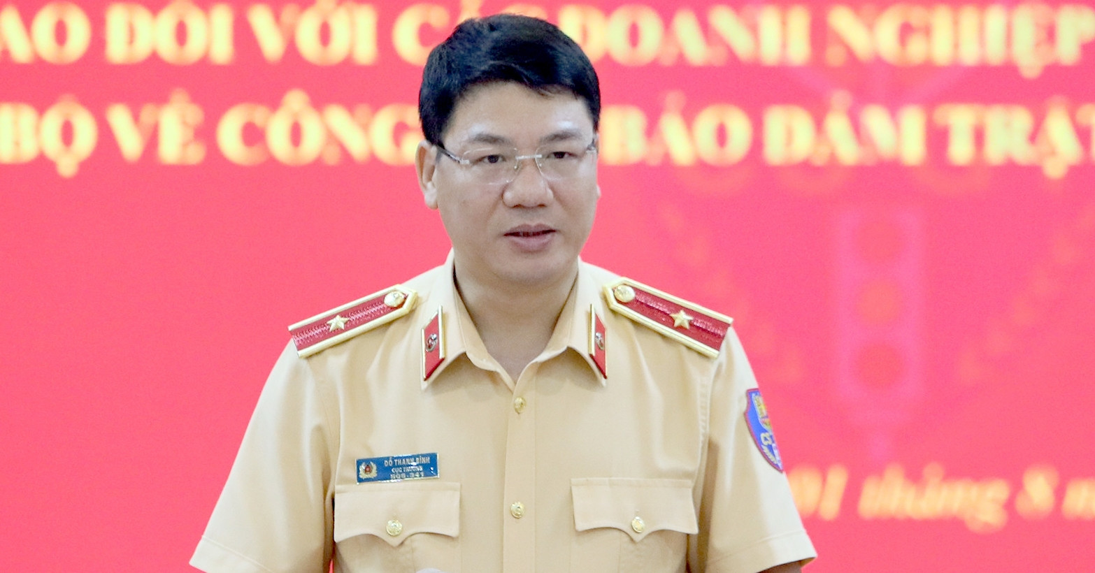 Đối thoại với Thiếu tướng Đỗ Thanh Bình, DN nêu 1 khung giờ nên cấm xe khách