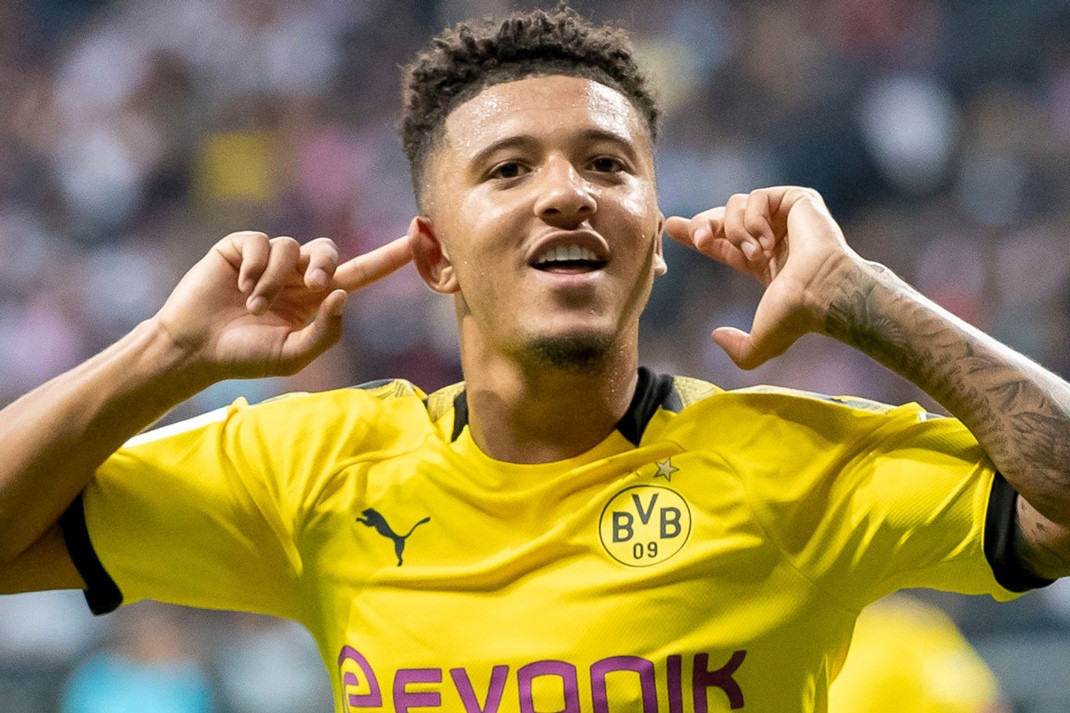 Jadon Sancho chấp nhận giảm nửa lương để rời MU