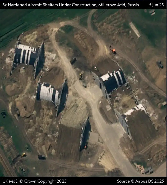 nga ukraine may bay quan su 4.jpg