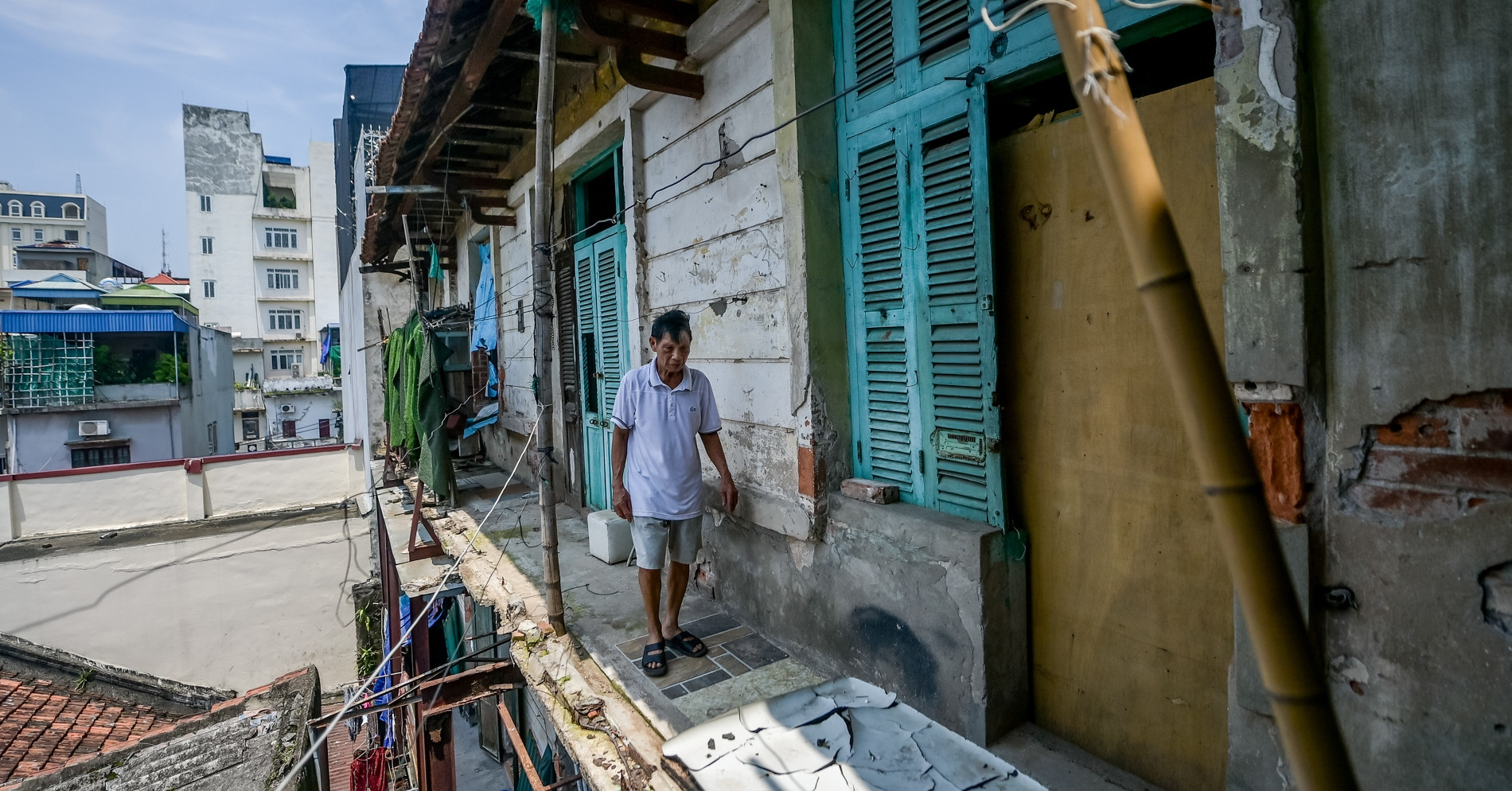 Cảnh sống &amp;apos;nín thở&amp;apos; bên trong chung cư ở phường Nam Định