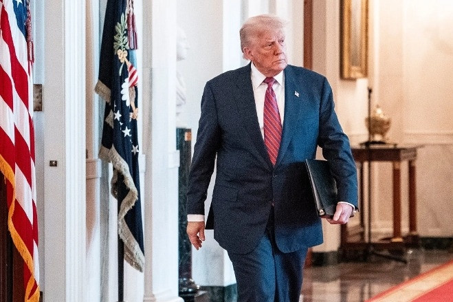 Ông Trump công bố hàng loạt mức thuế đối ứng trước hạn chót