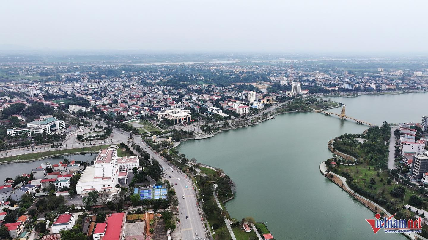 Trao quyền cho cấp xã: Giao đất, cấp sổ đỏ dân không phải lên tỉnh