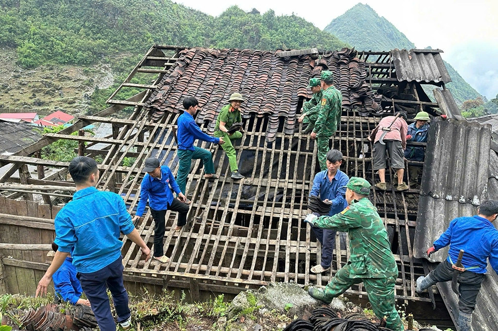 Thêm một gia đình có chỗ ở an toàn là thêm một điểm tựa vững chắc nơi biên cương