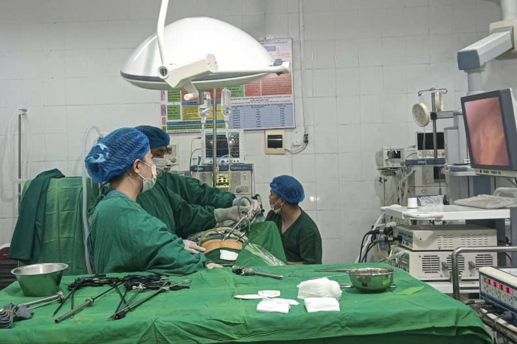 Tưởng chỉ đau bụng âm ỉ không ngờ gặp tình trạng 10.000 ca có một, phải mổ khẩn