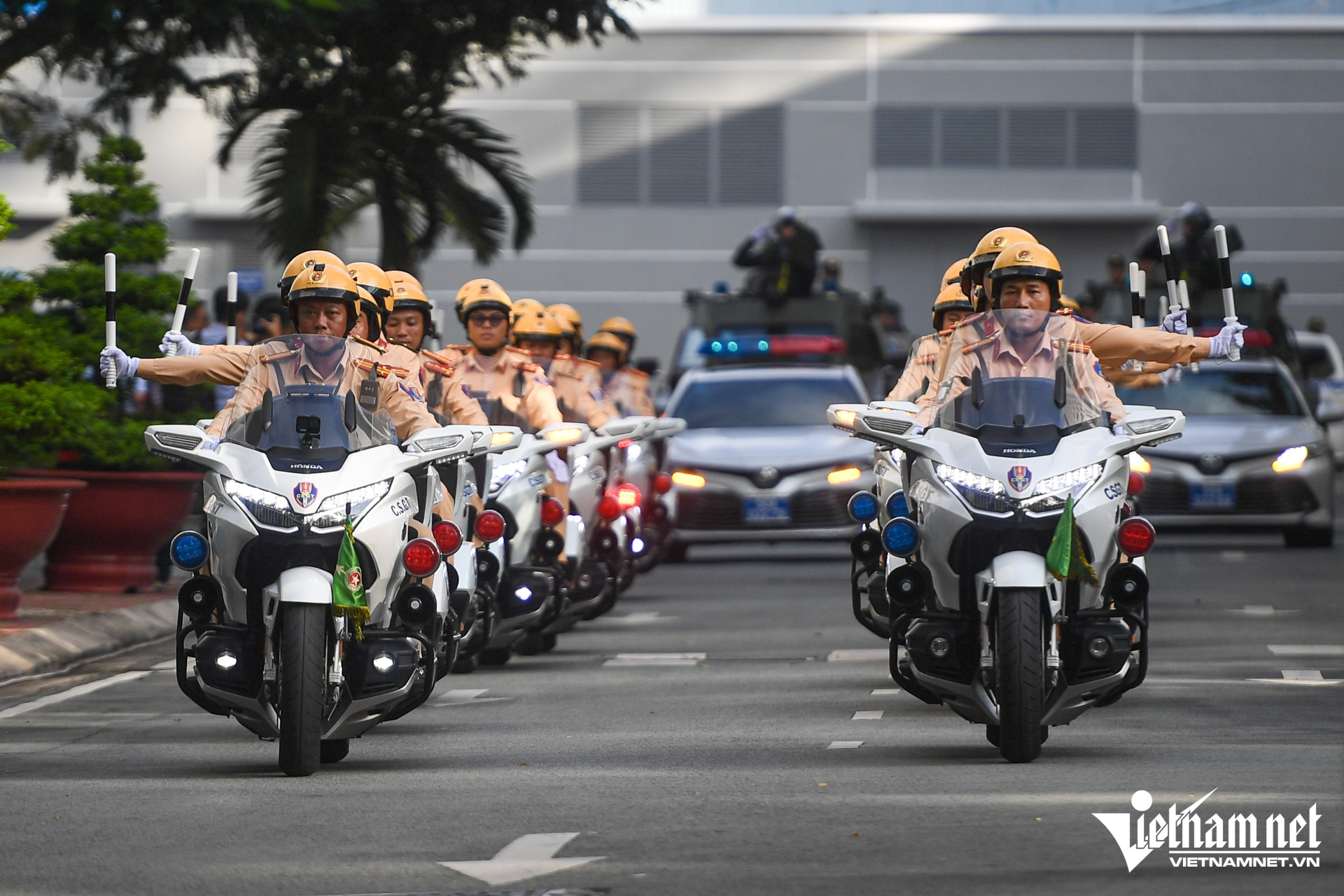 W-công an TPHCM   Nguyễn Huế 7.jpg