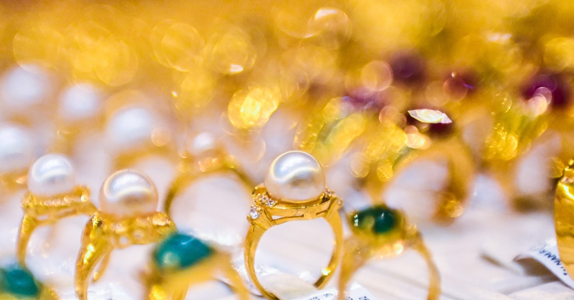 Giá vàng hôm nay 11/8/2025: Thế giới dự báo tăng, vàng SJC có lập đỉnh mới?