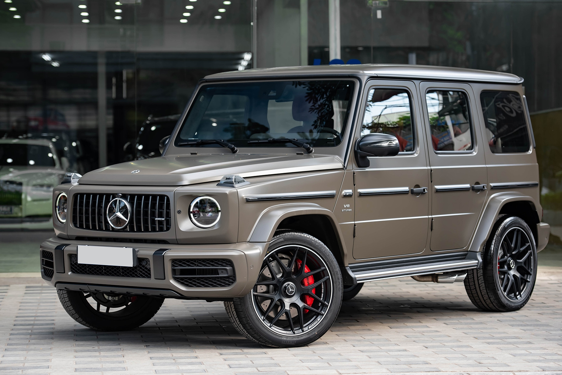 Hết thời đắt khách, xe sang Mercedes-AMG G 63 mới cứng hạ giá 1,8 tỷ bằng xe cũ