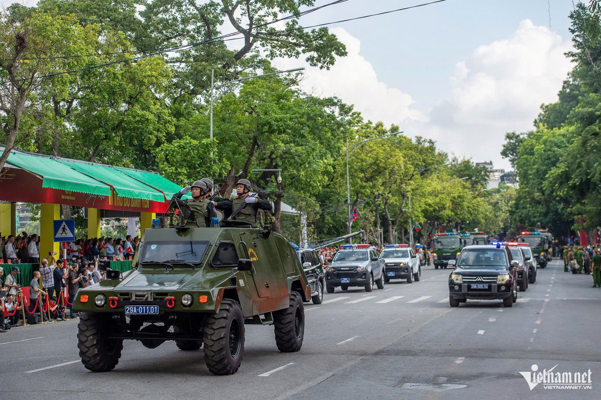 W-Hà Nội 2.jpg