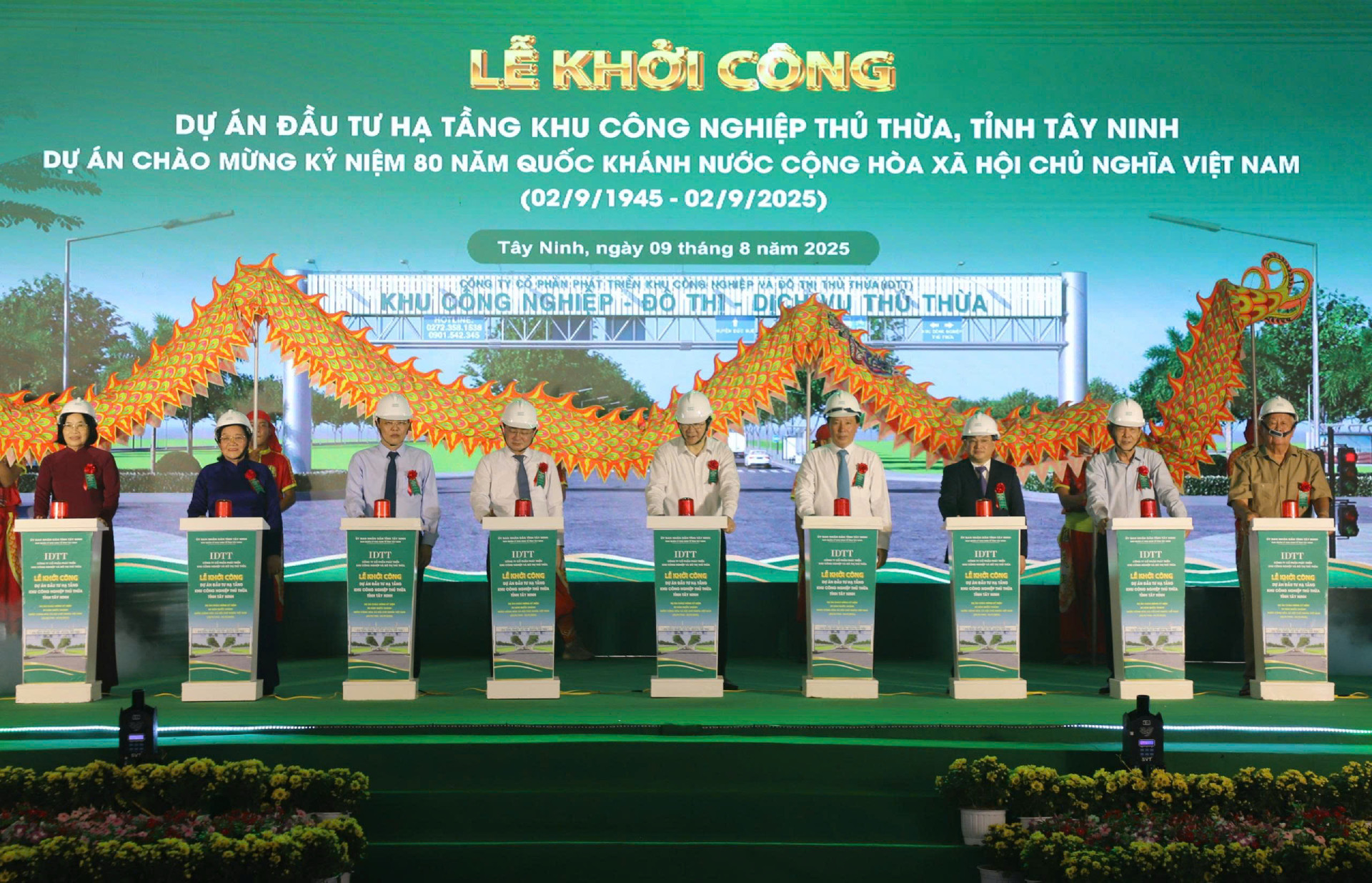 01 Khoi cong ha tang KCN (1).jpg