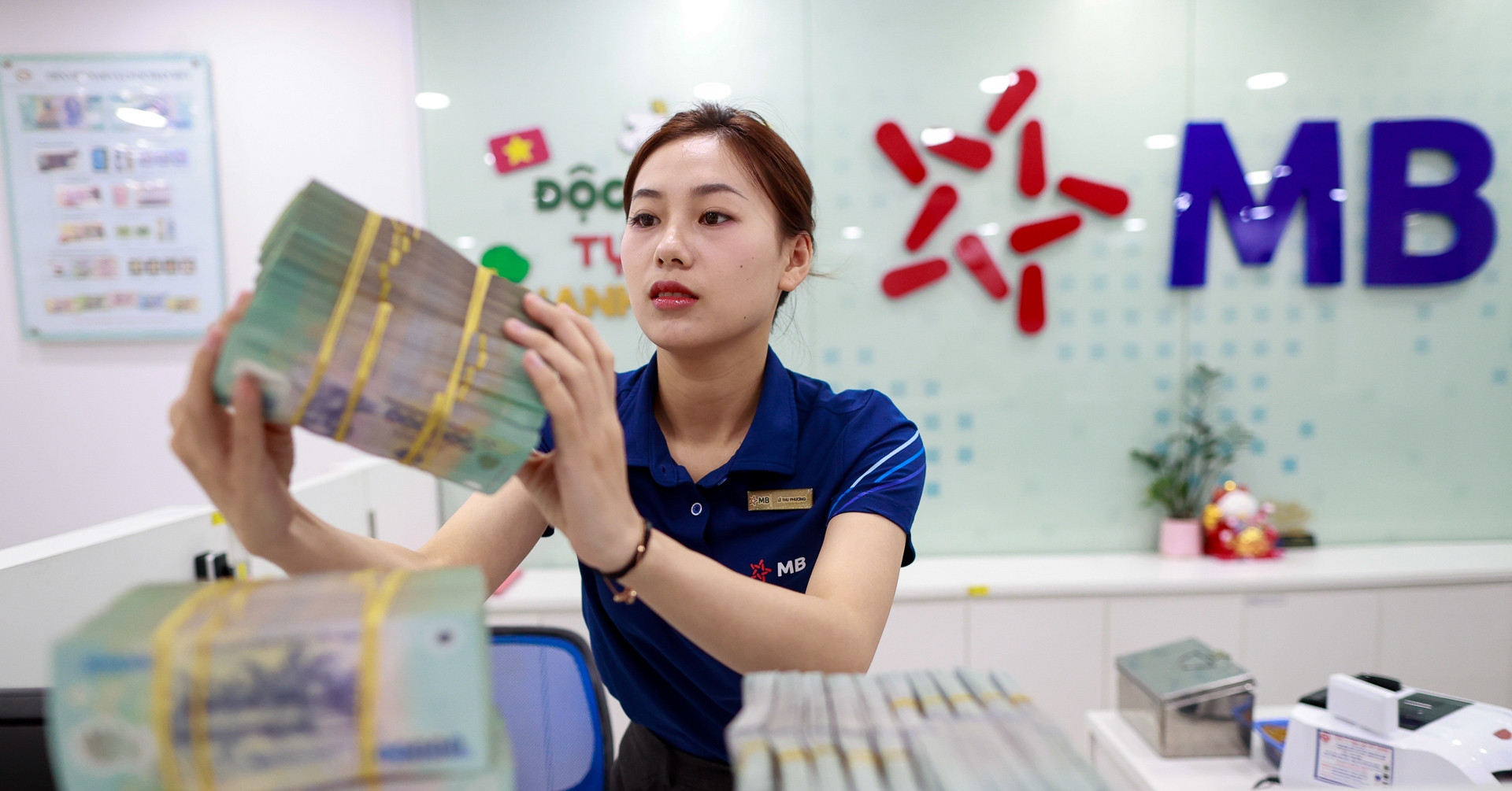 4 ‘ông lớn’ ngân hàng cho vay vượt triệu tỷ, một nhà băng diễn biến lạ