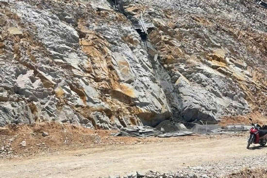 Bản tin chiều 11/8: Khối bê tông đổ sập khi thi công cao tốc, 2 người tử vong