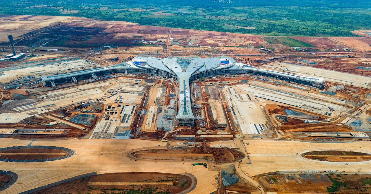 Bộ Xây dựng nêu ý kiến việc chuyển đường bay quốc tế từ Tân Sơn Nhất sang Long Thành