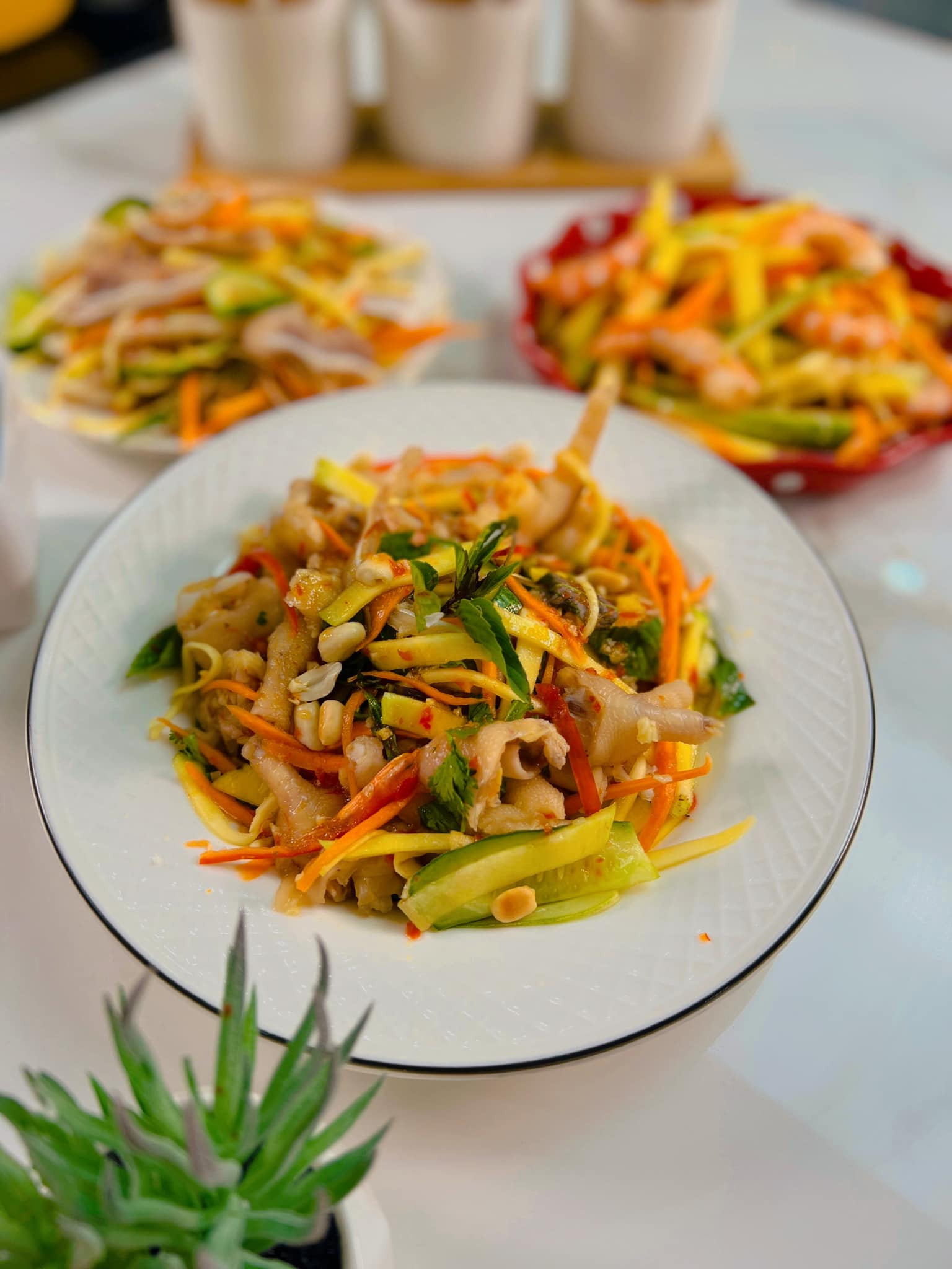 cach lam mon nom chan ga rut xuong.jpg