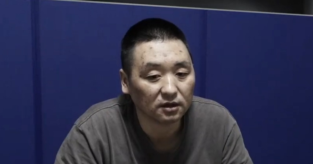 Cận cảnh kho tiền, rượu giấu dưới ruộng ngô của quan tham Trung Quốc