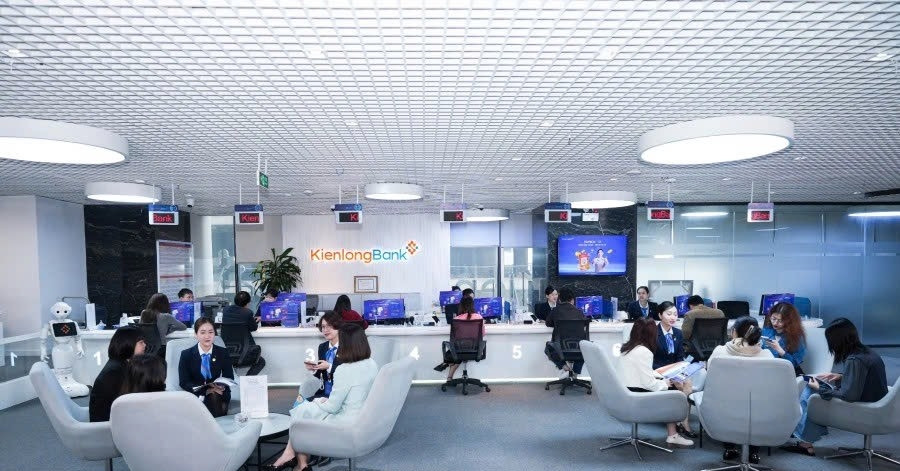 KienlongBank ưu đãi kép: Giao dịch ngoại tệ 0 đồng phí, rinh xe sang về nhà