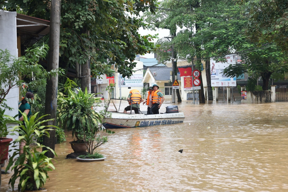 Mùa mưa bão cận kề, nhiều địa phương tổ chức diễn tập phòng chống thiên tai