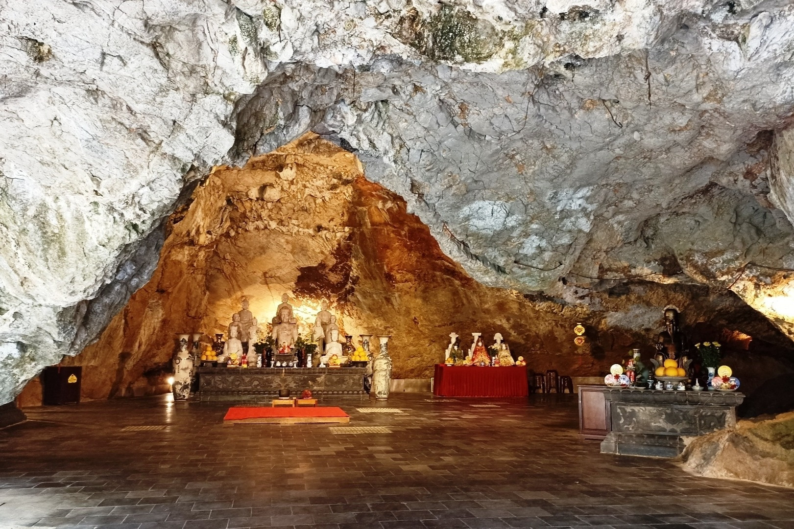 Ngôi chùa cổ trong hang đá và giếng nước ‘giải oan’ không bao giờ cạn