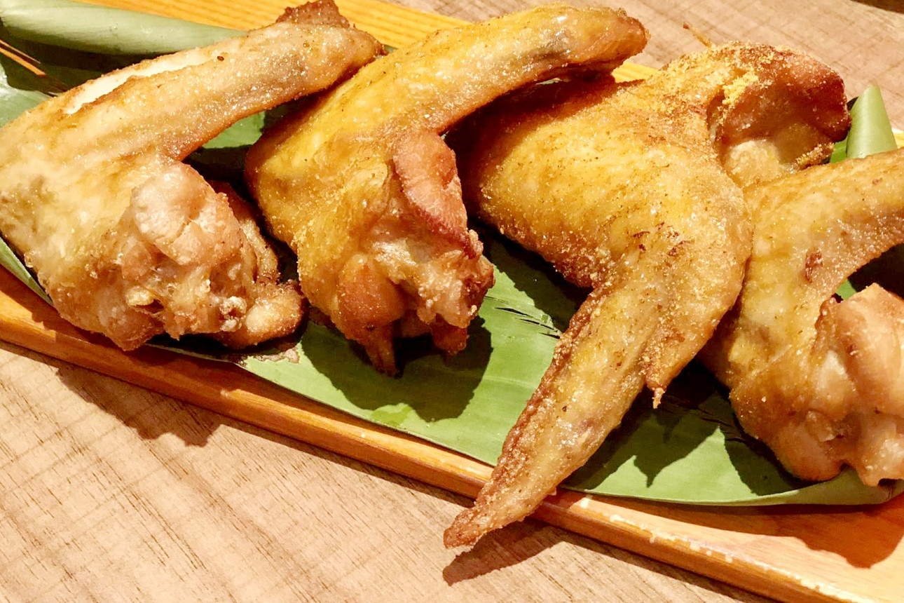 Người đàn ông tử vong sau khi ăn gà chưa nấu chín tại khách sạn