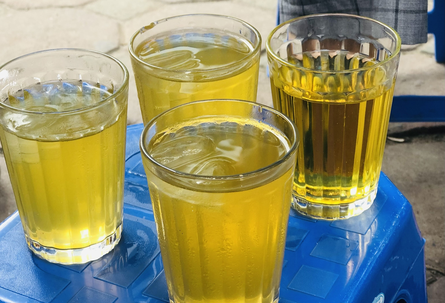 Tác dụng, rủi ro khi uống trà đá mỗi ngày