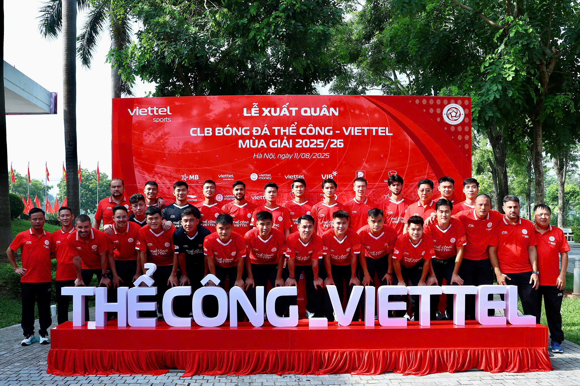 the cong viettel 1.jpg