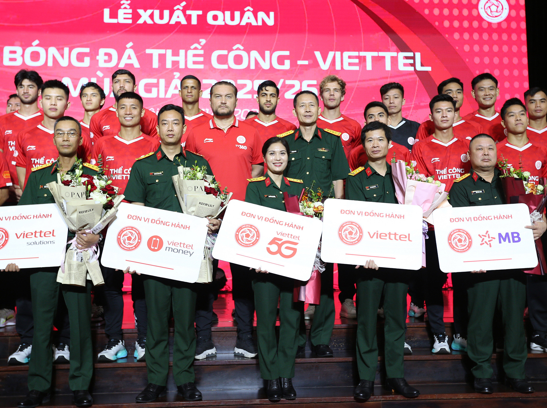 the cong viettel 5.jpg