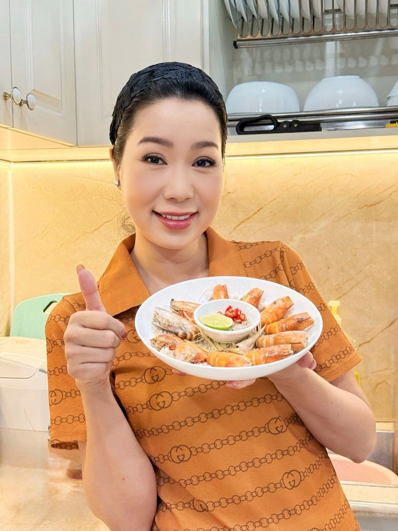 trinh kim chi.jpg