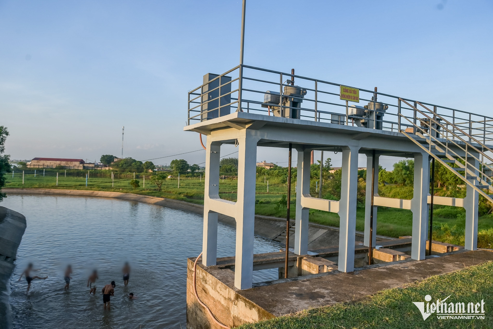 W-Tắm cống_13.jpg