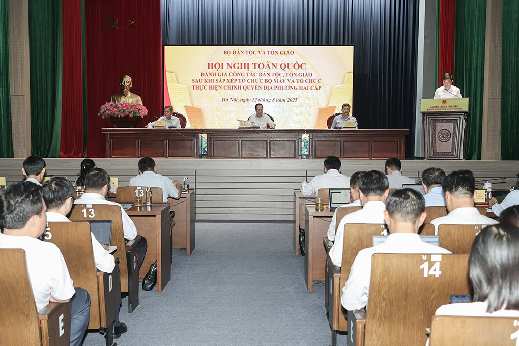 Cần có công chức chuyên trách công tác dân tộc, tôn giáo tại cơ sở