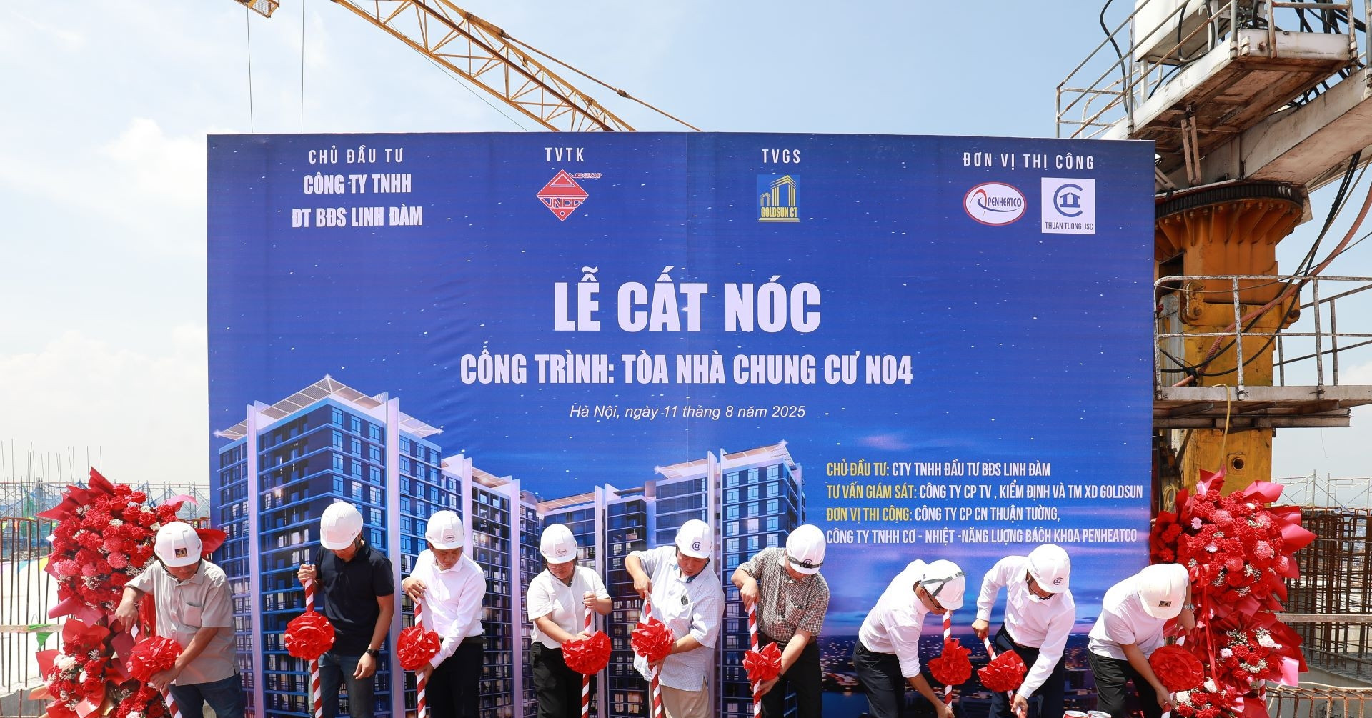 Cất nóc tòa căn hộ đầu tiên dự án Hanoi Melody Residences