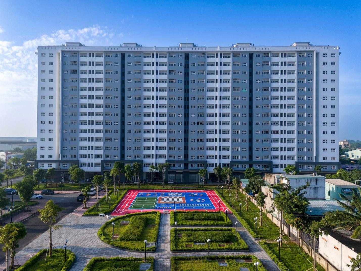 Conic Boulevard 1.jpg