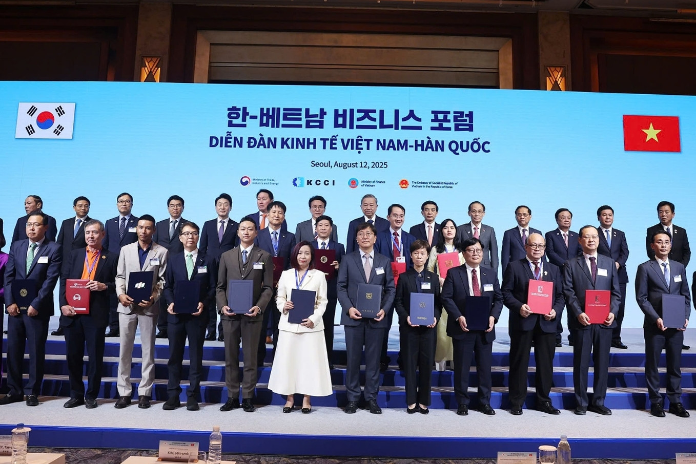 Doanh nghiệp Việt hợp tác với Hàn Quốc phát triển chip thế hệ mới