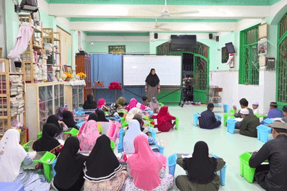 Lớp học tiếng Chăm giữa lòng TPHCM, nơi giữ gìn văn hóa và cội nguồn