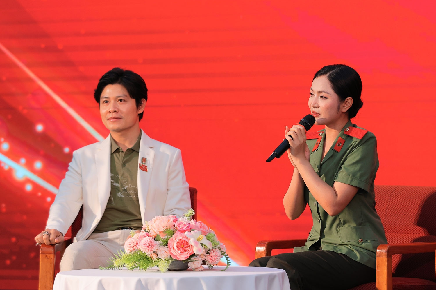 Ngày vui của nhạc sĩ Nguyễn Văn Chung và ca sĩ Duyên Quỳnh