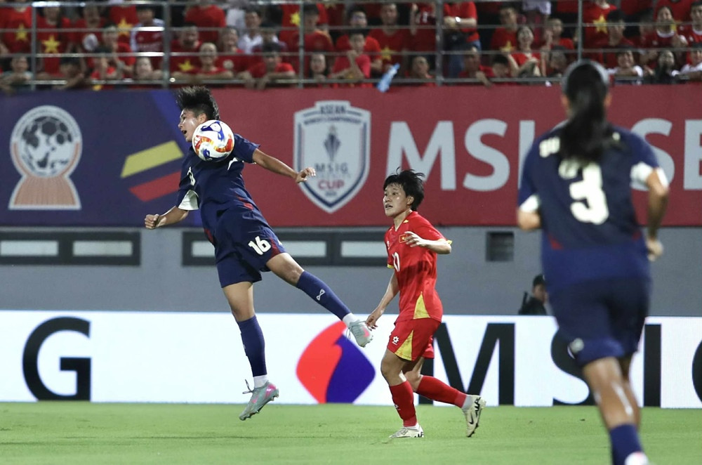 nu Viet Nam vs Thai Lan 1.jpg