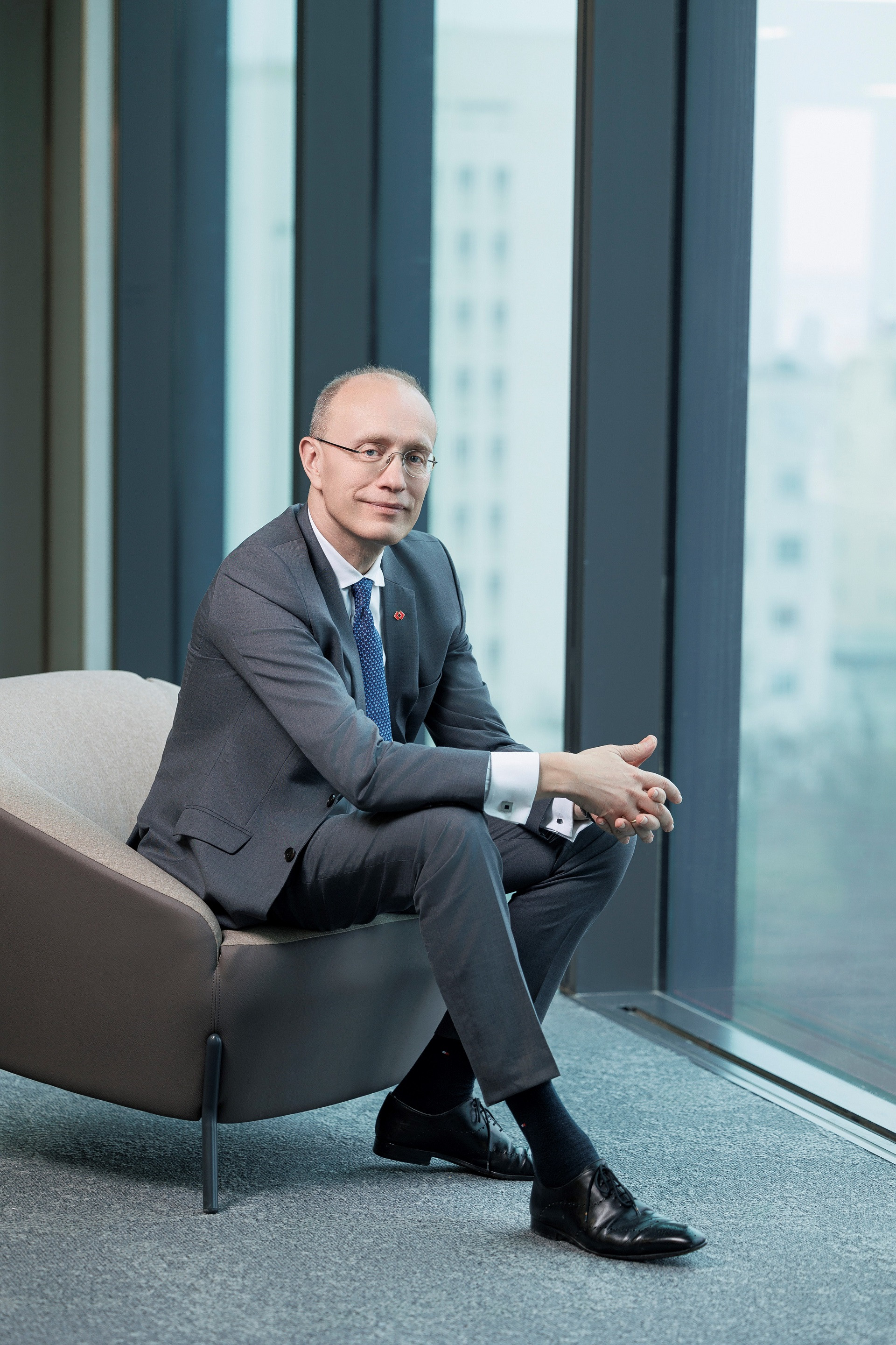 Techcombank CEO 2.jpg