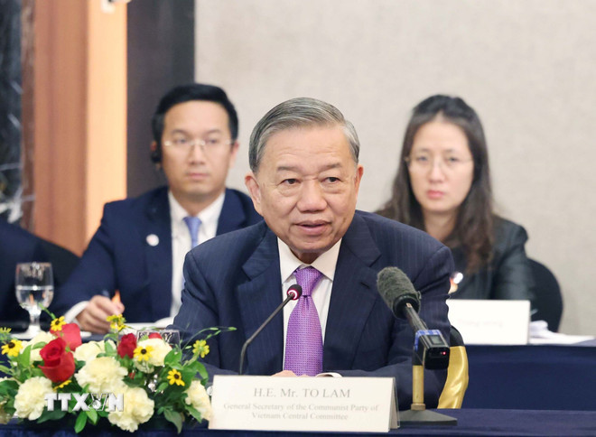 ttxvn-tong-bi-thu-to-lam-gap-go-mot-so-tap-doan-lon-cua-han-quoc-1208-5.jpg