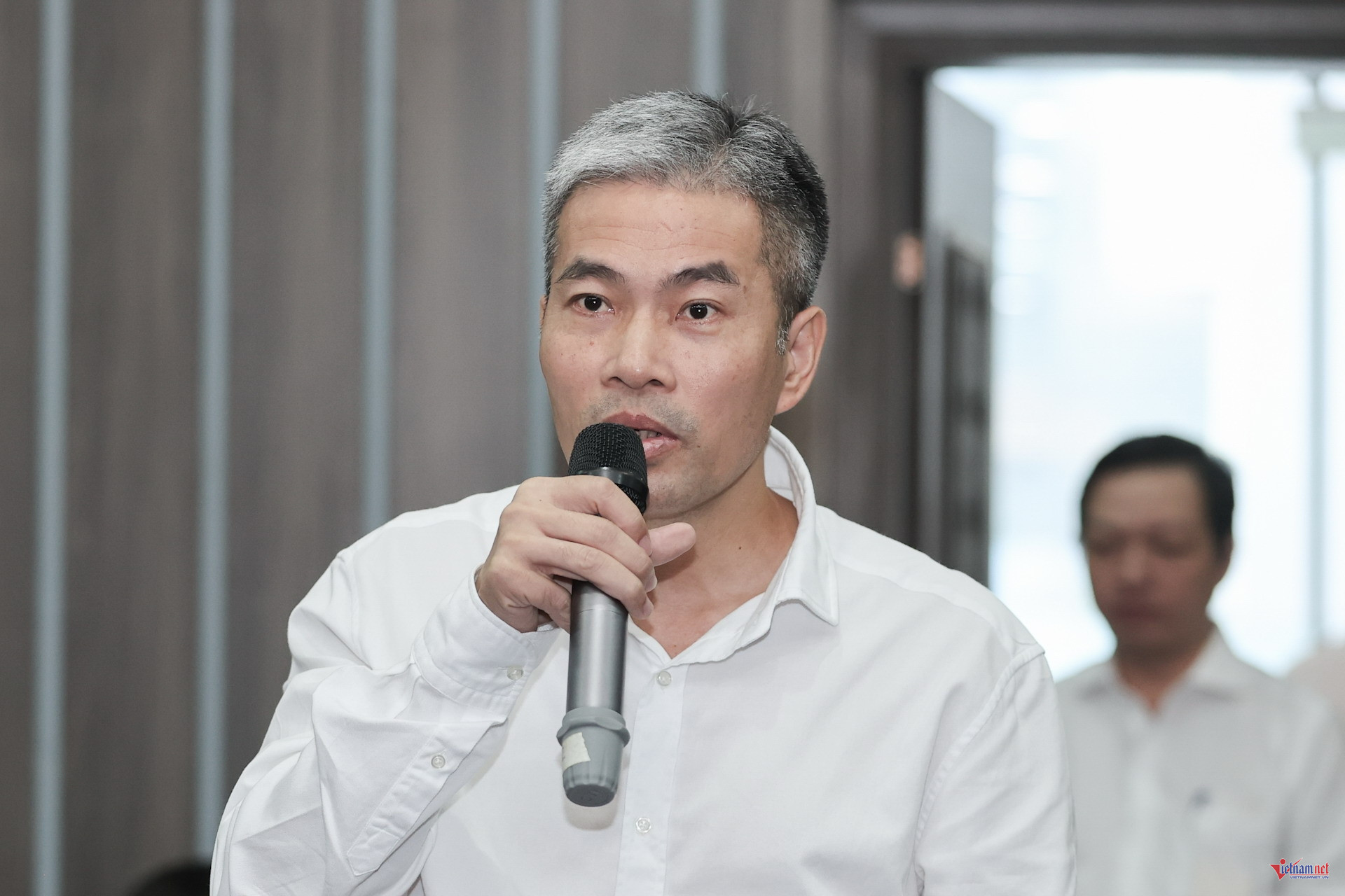 W-14. Ong Phi Manh Thang Vu Phap che.jpg